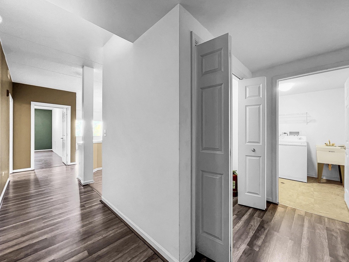 500 East St Charles Road, Unit 201 Lombard, IL 60148 - Photo 28 of 41 a view of a hallway with wooden floor