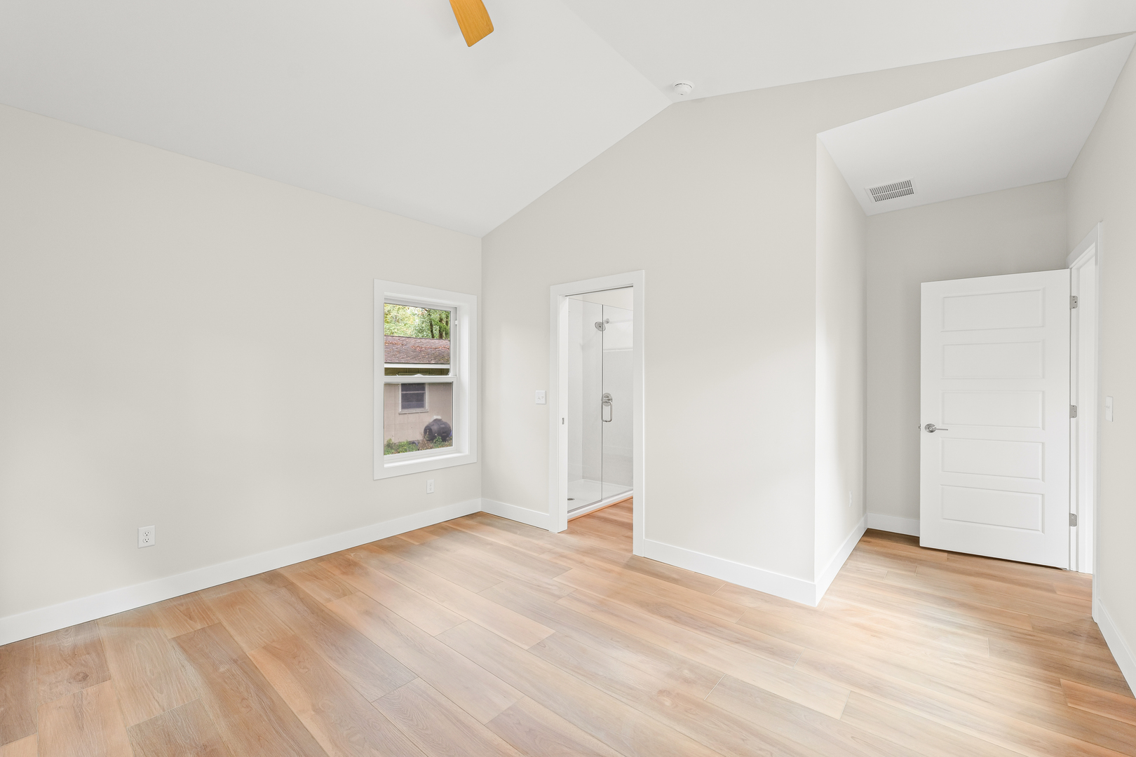 2015 Cureton Drive, Unit B Urbana, IL 61801 - Photo 18 of 36