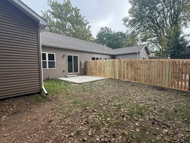 $279,900 | 2015 Cureton Drive, Unit B, Urbana, IL 61801