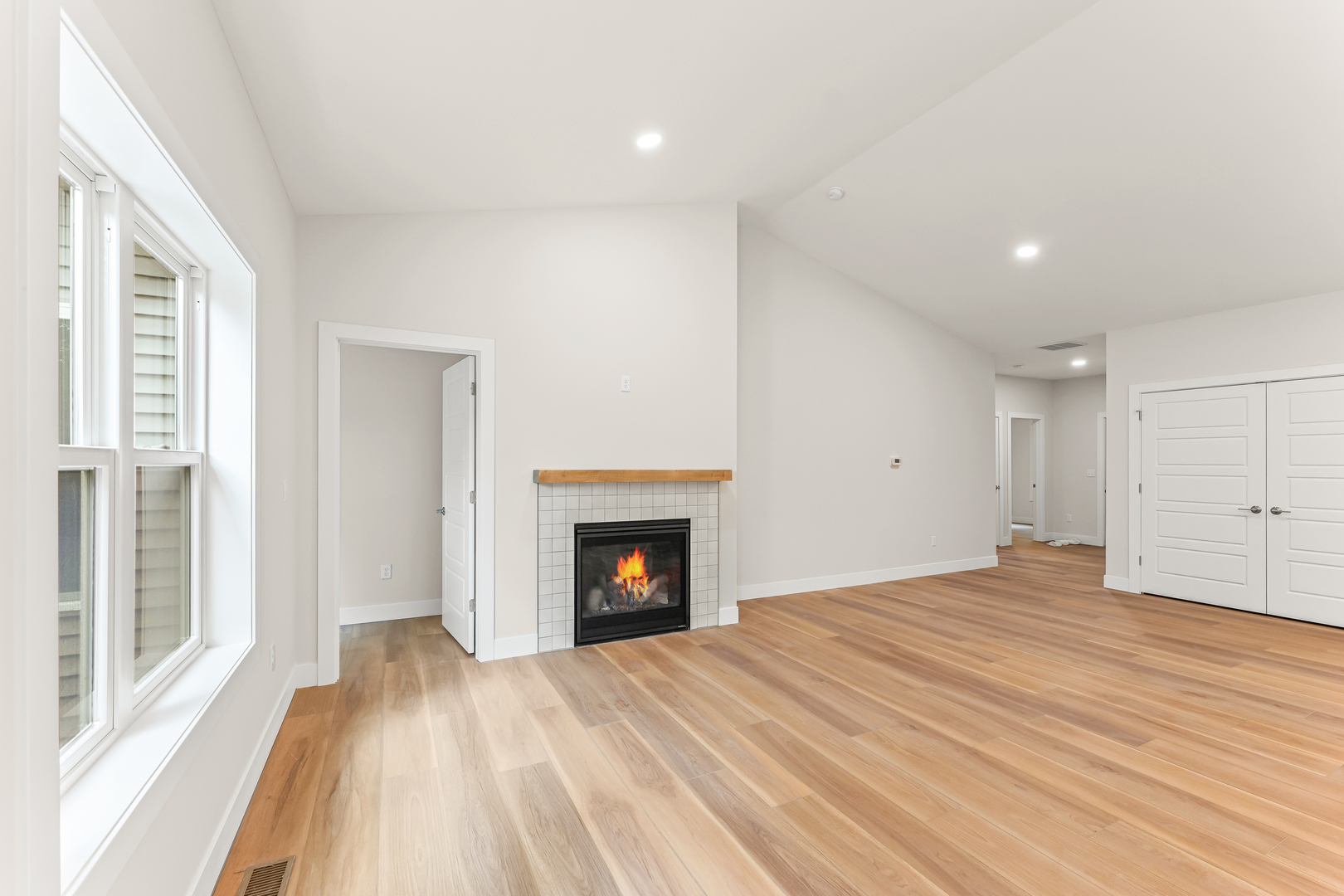 2015 Cureton Drive, Unit B Urbana, IL 61801 - Photo 8 of 36