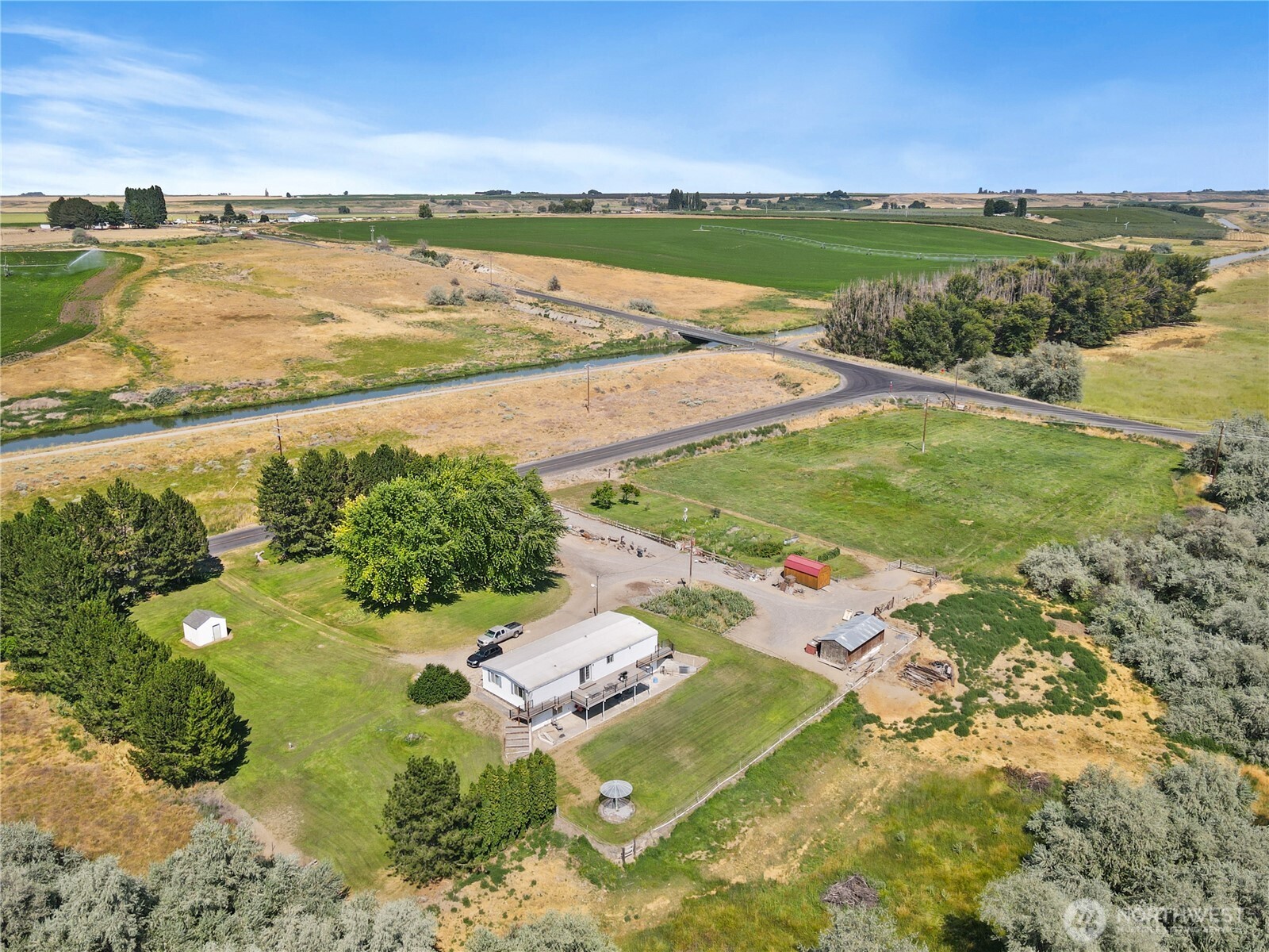 101 Mail Road Othello, WA 99344 - Photo 3 of 40 a view of an ocean and beach