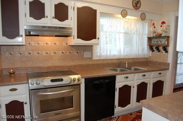 859 Rudder Road Jacksonville, FL 32233 - Photo 11 of 14 Kitchen