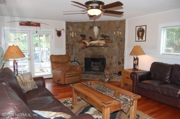 859 Rudder Road Jacksonville, FL 32233 - Photo 8 of 14 Family Room
