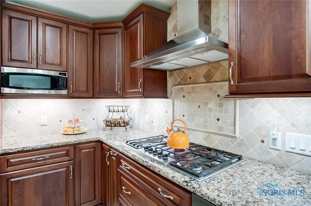 8224 Farnsworth Road Waterville, OH 43566 - Photo 11 of 36 Gallery Image 11