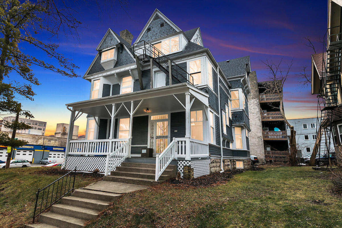 0I8A3727 Day to Dusk