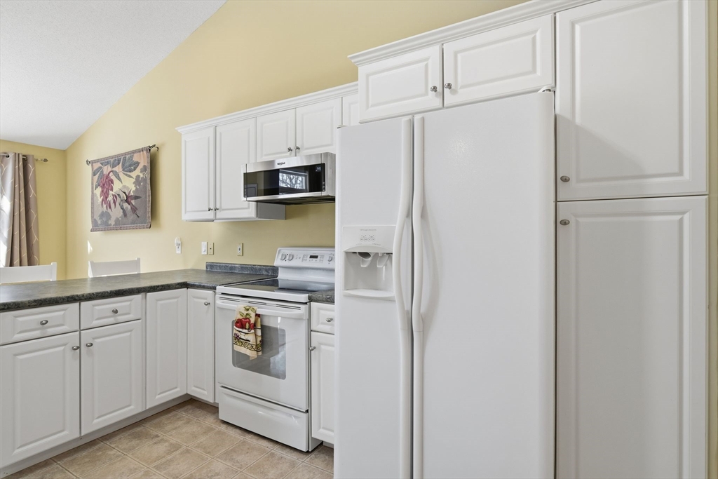 210 Johnson Road, Unit 23 Chicopee, MA 01022 - Photo 13 of 39