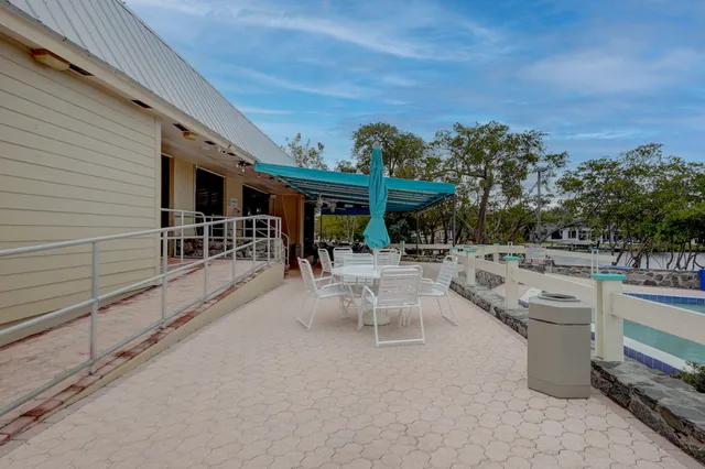$249,990 | 18350 Southeast Wood Haven Lane, Unit J, Jupiter, FL 33469