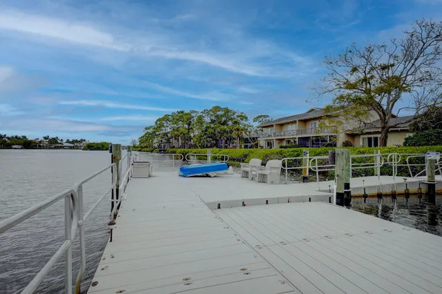 $249,990 | 18350 Southeast Wood Haven Lane, Unit J, Jupiter, FL 33469