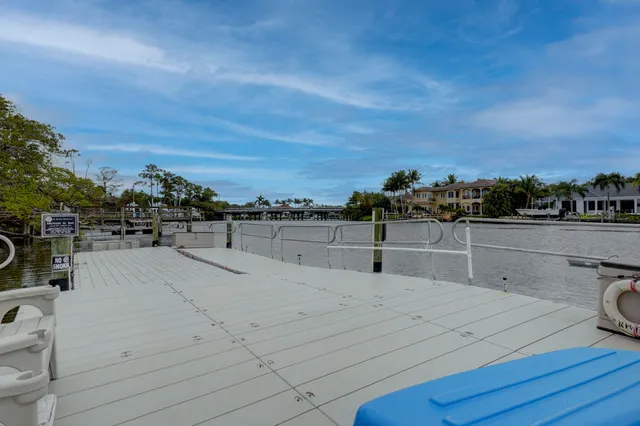 $249,990 | 18350 Southeast Wood Haven Lane, Unit J, Jupiter, FL 33469