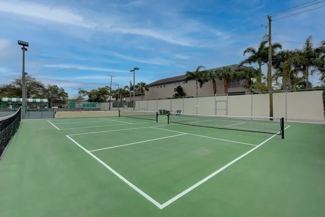 $249,990 | 18350 Southeast Wood Haven Lane, Unit J, Jupiter, FL 33469