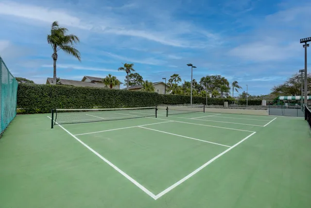 $249,990 | 18350 Southeast Wood Haven Lane, Unit J, Jupiter, FL 33469