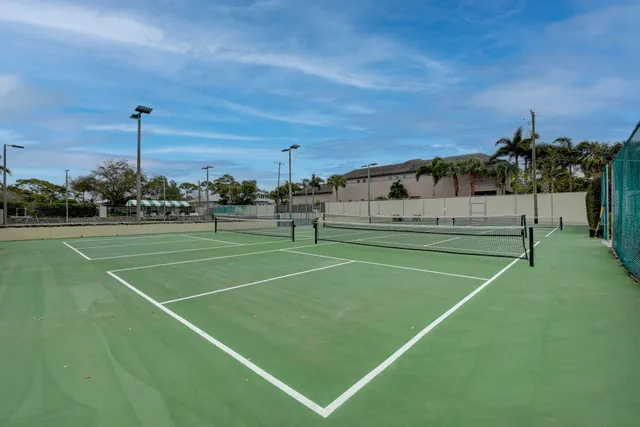 $249,990 | 18350 Southeast Wood Haven Lane, Unit J, Jupiter, FL 33469