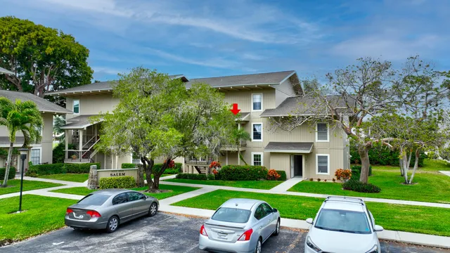 $249,990 | 18350 Southeast Wood Haven Lane, Unit J, Jupiter, FL 33469