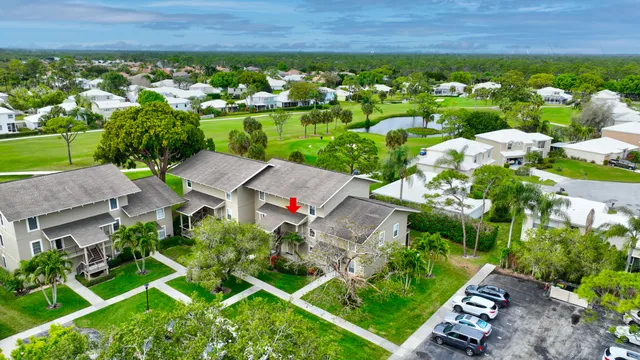 $249,990 | 18350 Southeast Wood Haven Lane, Unit J, Jupiter, FL 33469