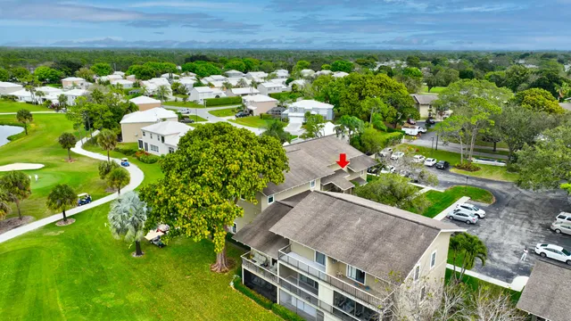$249,990 | 18350 Southeast Wood Haven Lane, Unit J, Jupiter, FL 33469