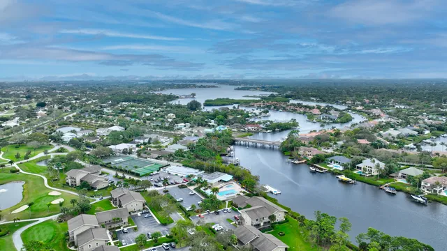 $249,990 | 18350 Southeast Wood Haven Lane, Unit J, Jupiter, FL 33469