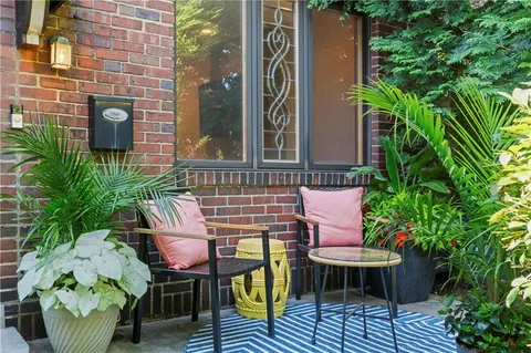 $450,000 | 561 South Negley Avenue, Unit 4, Pittsburgh, PA 15232