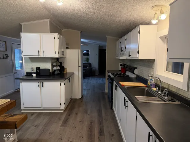 $139,900 | 8825 East Old 36 Road, Rockville, IN 47872