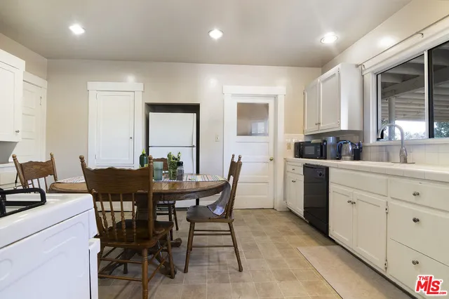 $1,995,000 | 4556 Alumni Avenue, Los Angeles, CA 90041