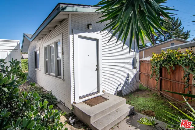 $1,995,000 | 4556 Alumni Avenue, Los Angeles, CA 90041