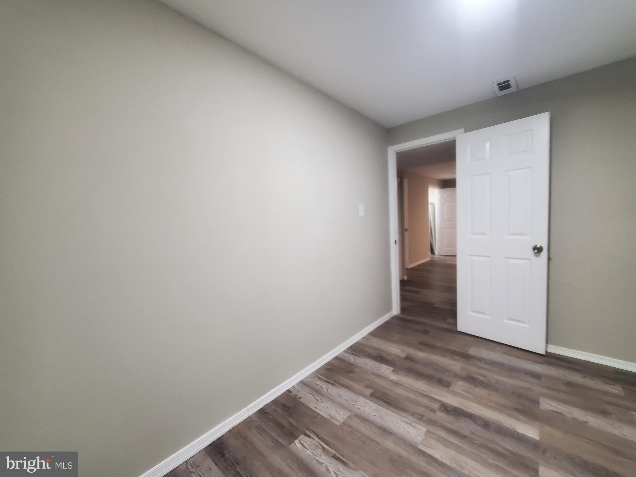 14813 Hammersmith Circle Silver Spring, MD 20906 - Photo 27 of 36 a view of an empty room