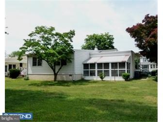 46 North Chester Avenue Riverside, NJ 08075 - Photo 2 of 12 Exterior Back