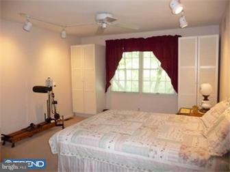 46 North Chester Avenue Riverside, NJ 08075 - Photo 9 of 12 Bedroom - Main