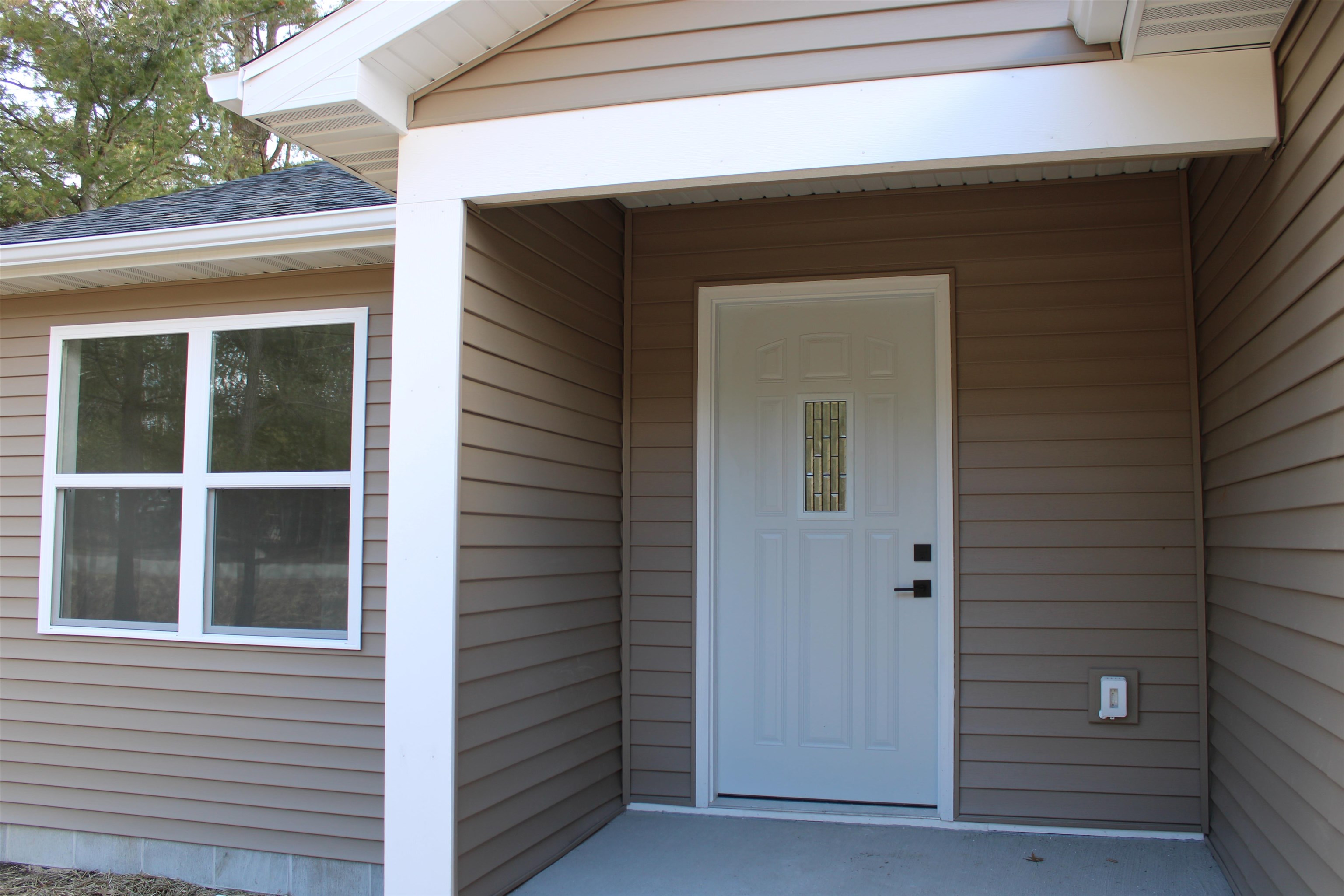 5367 Kings Way Gladwin, MI 48624 - Photo 2 of 43
