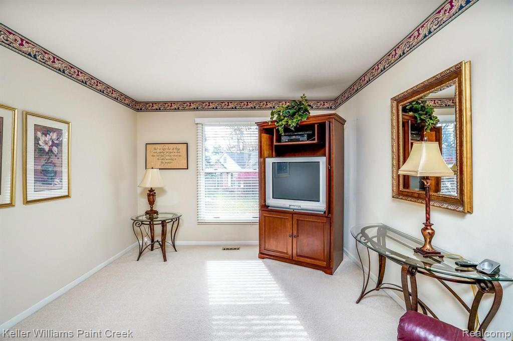 1198 Valley Stream Drive Rochester Hills, MI 48309 - Photo 19 of 24