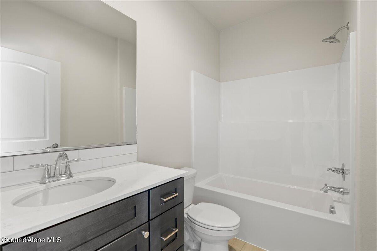771 North Galbraith Loop Post Falls, ID 83854 - Photo 26 of 34 Main Bathroom