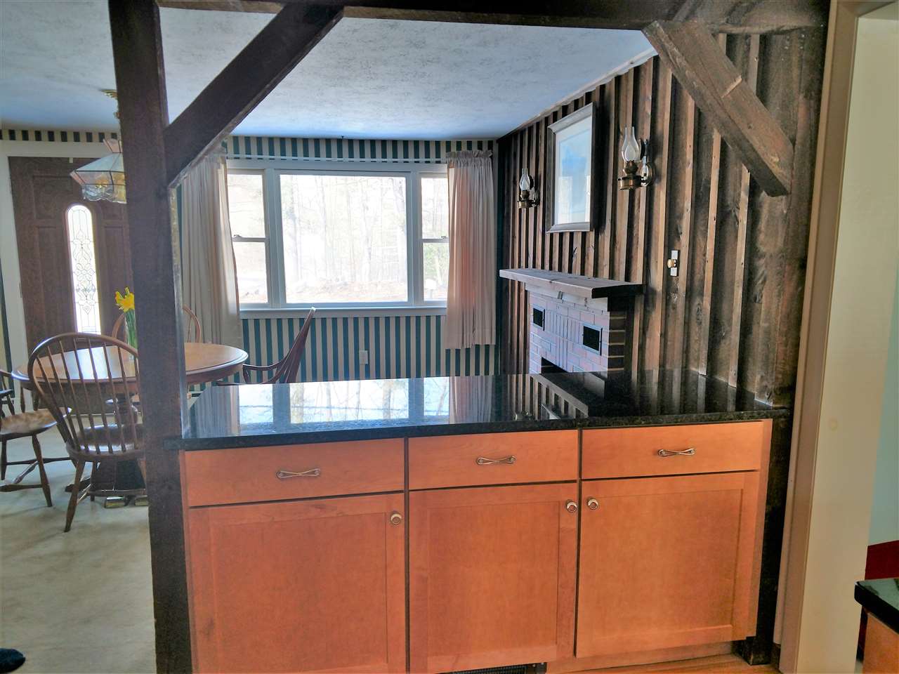 68 Brentwood Road Exeter, NH 03833 - Photo 8 of 35