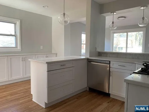 $3,900 | 121 Longview Avenue, Leonia, NJ 07605