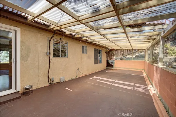 a view of a garage