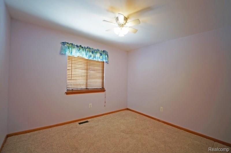 3120 Smugglers Ridge Walled Lake, MI 48390 - Photo 12 of 22 Bedroom