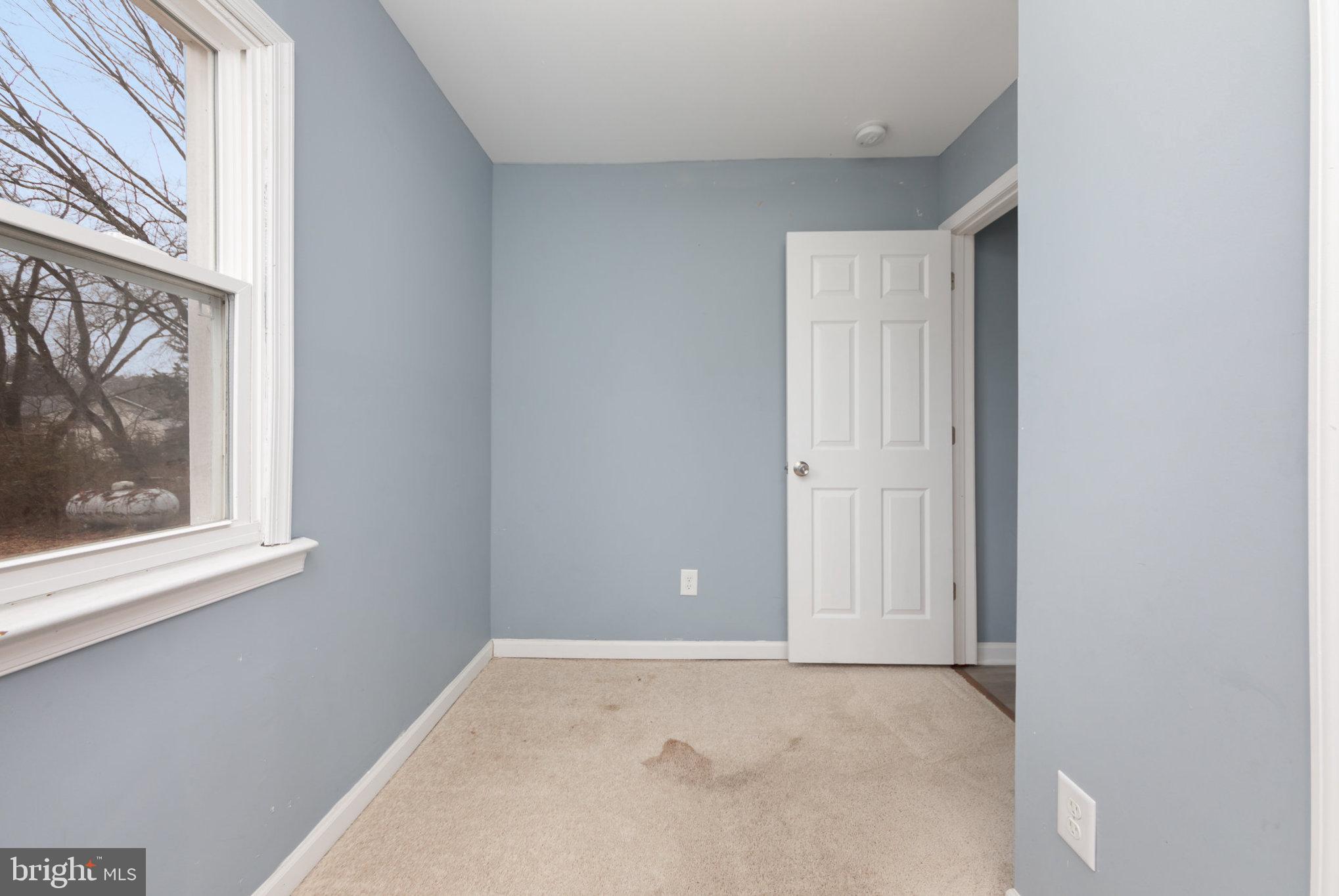 9003 Smiths Bend Road Fredericksburg, VA 22407 - Photo 15 of 22 a view of an empty room with a window