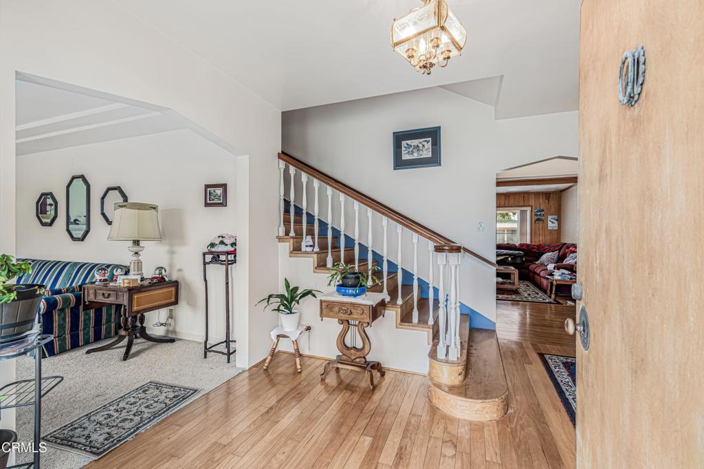 336 Doris Avenue Oxnard, CA 93030 - Photo 3 of 44 a view of a livingroom with furniture and entryway