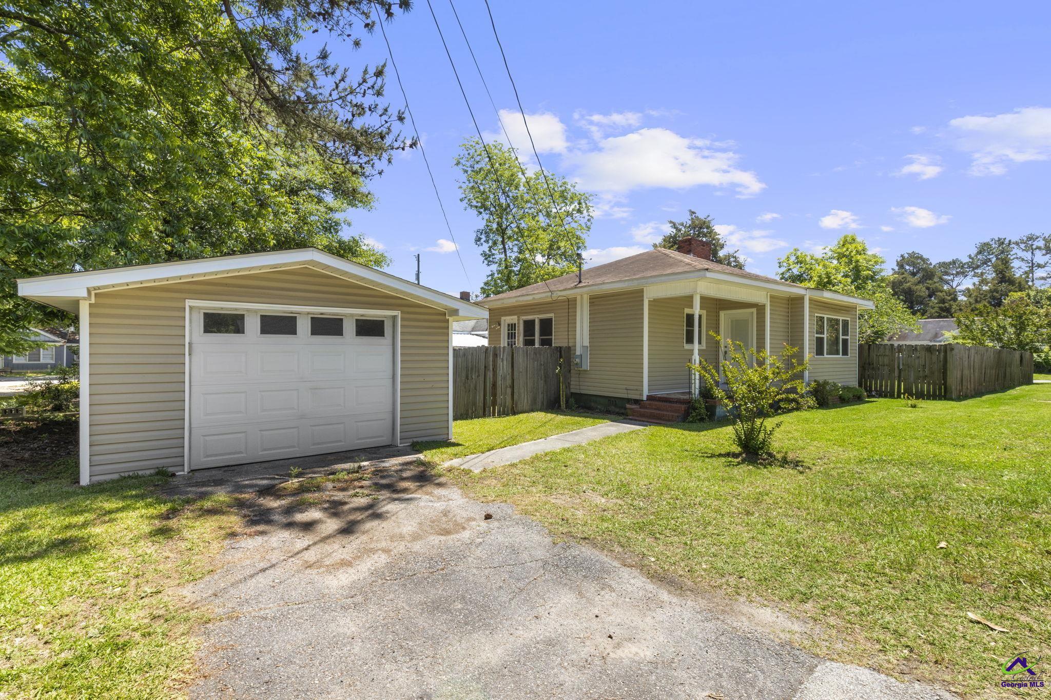 130 South Pleasant Hill Road Warner Robins, GA 31088 - Photo 1 of 26