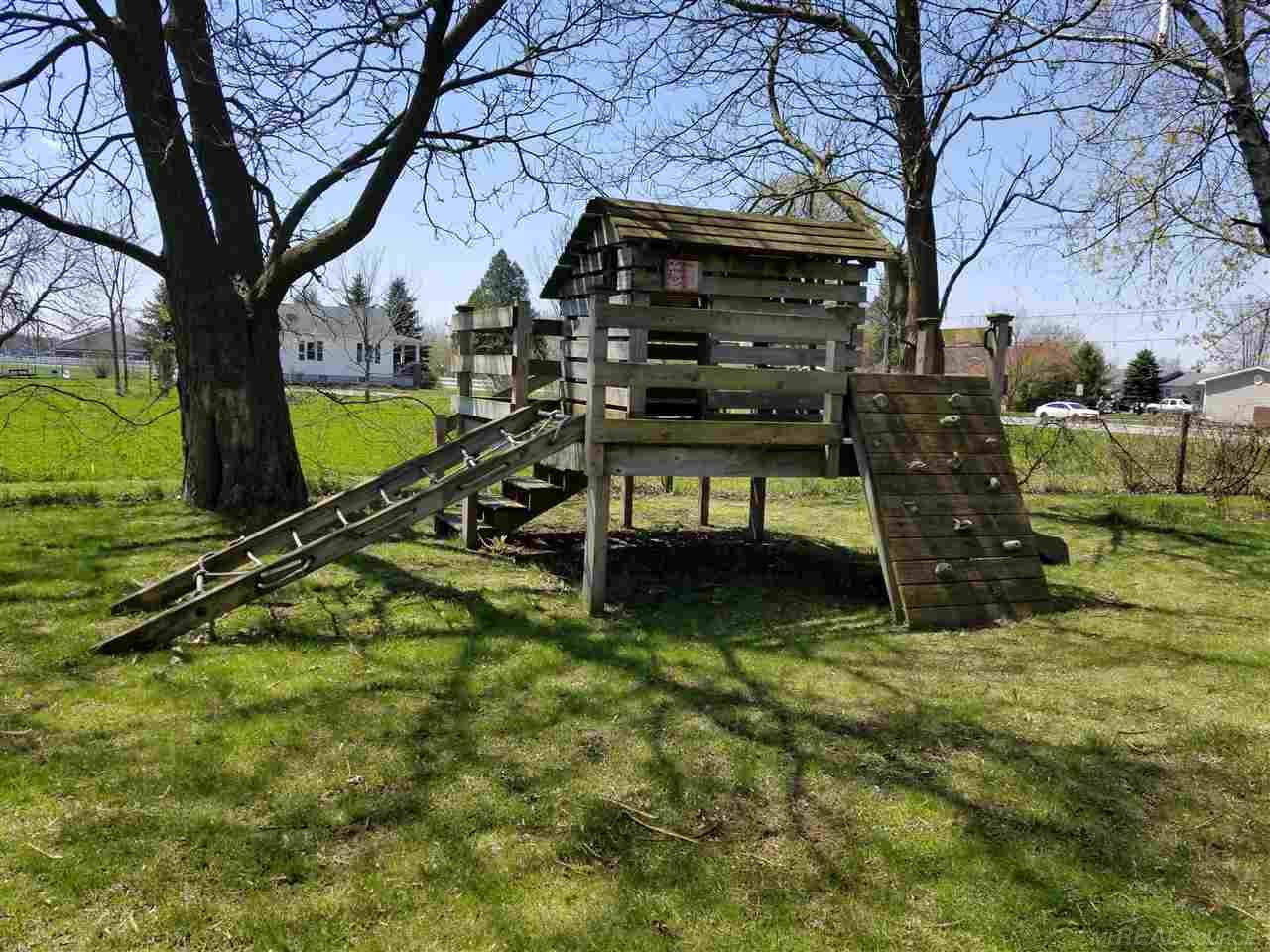 54 North Croswell Road Croswell, MI 48422 - Photo 6 of 42
