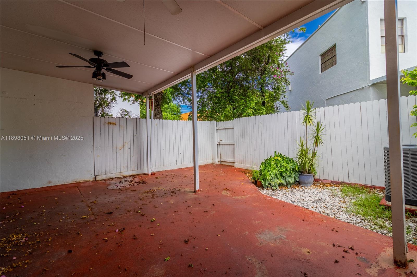 217 Northwest 109th Avenue, Unit 2217 Miami, FL 33172 - Photo 19 of 19 a backyard of a house