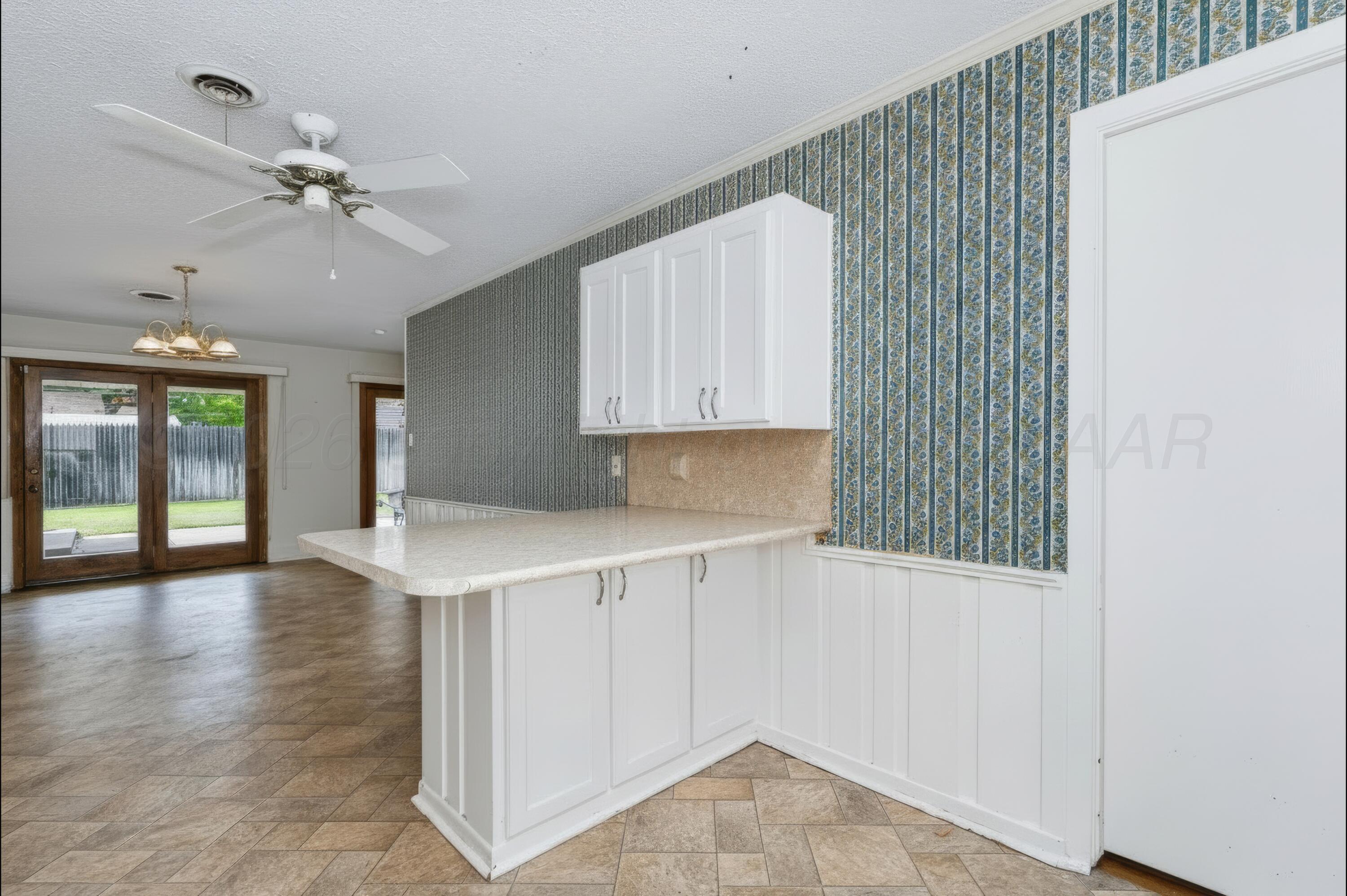 6104 Dreyfuss Road Amarillo, TX 79106 - Photo 11 of 47 6104 Dreyfuss Pre Edit-00966