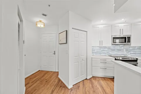 $595,000 | 3020 Northeast 32nd Avenue, Unit PH11, Fort Lauderdale, FL 33308