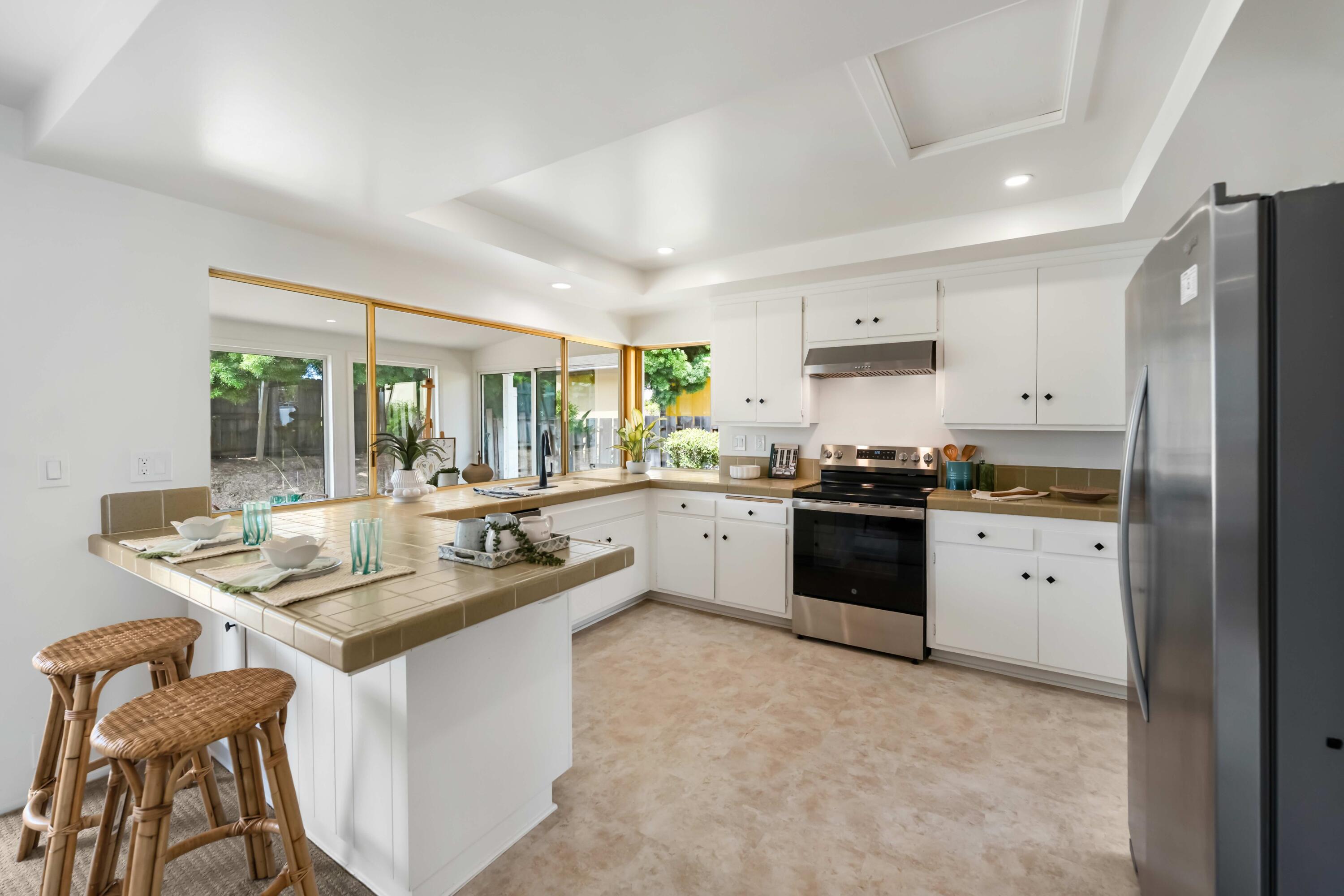 7286 Georgetown Road Goleta, CA 93117 - Photo 7 of 50 Kitchen - 7286 Georgetown Rd