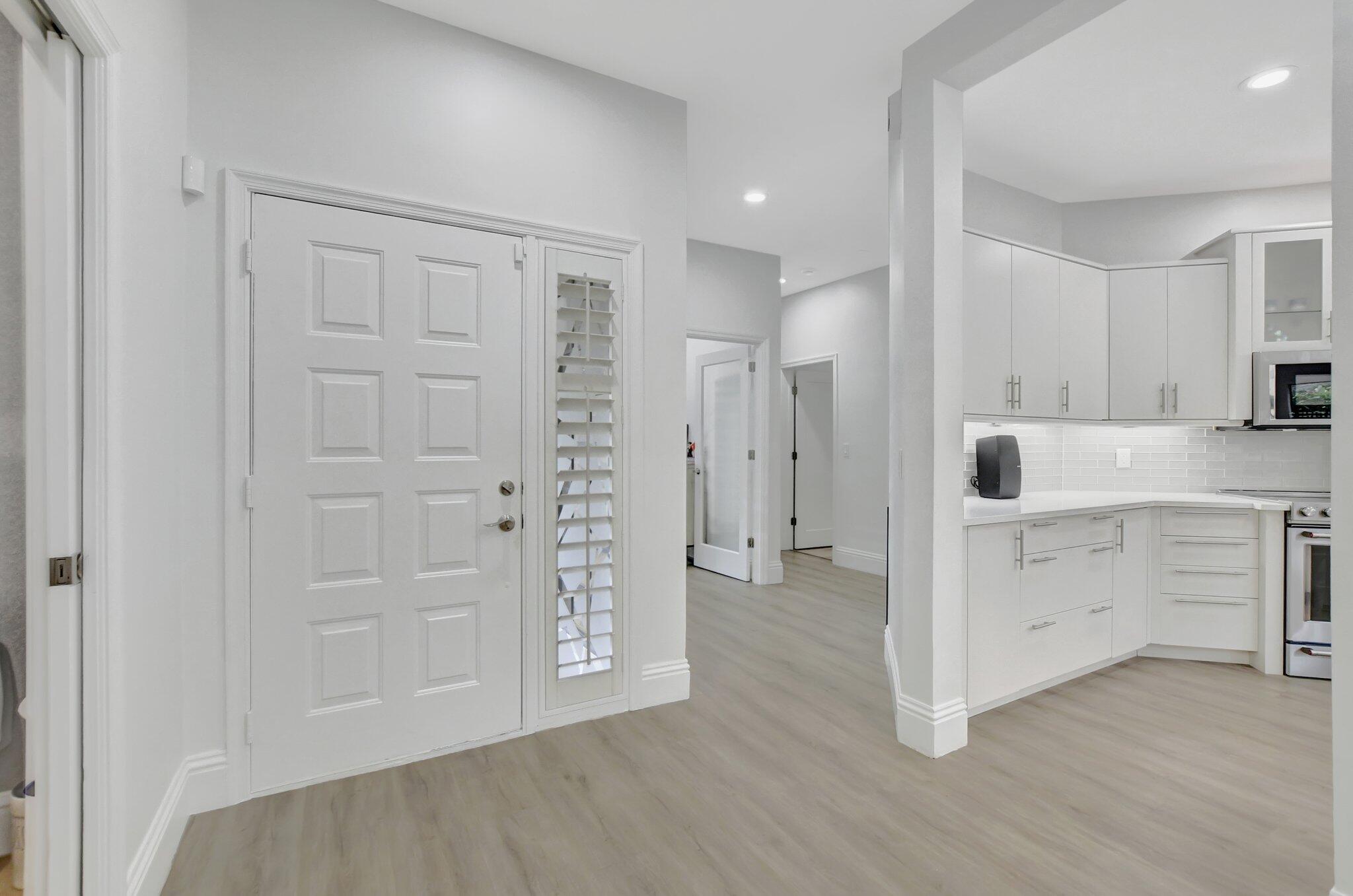 6364 Northwest 25th Way Boca Raton, FL 33496 - Photo 4 of 39 Entry