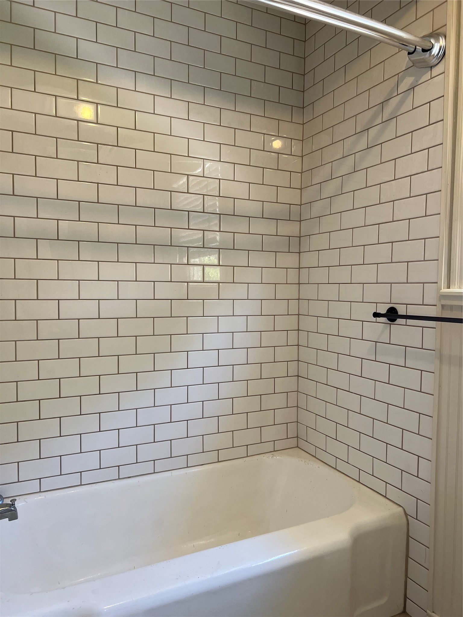 4410 Avenue R 1/2 Rear Galveston, TX 77550 - Photo 6 of 12 TILED SHOWER