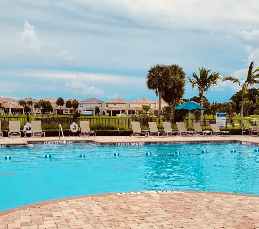 4164 Ficus Street Hollywood, FL 33021 - Photo 10 of 16 a view of a basket ball ground