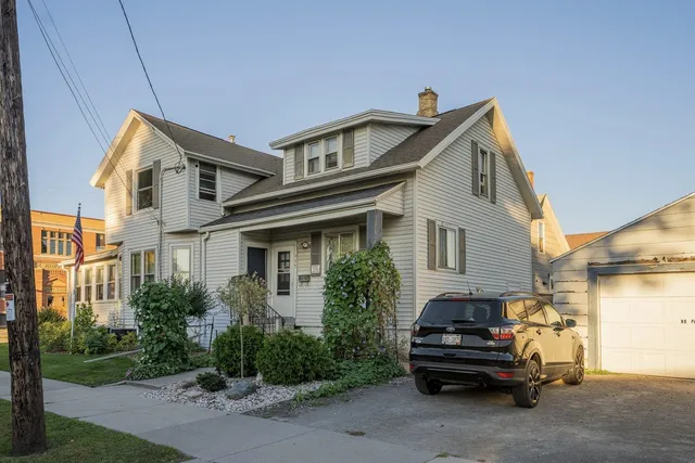 $199,900 | 457 West 12th Avenue, Oshkosh, WI 54902