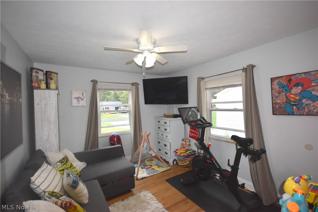 26719 Knickerbocker Road Bay Village, OH 44140 - Photo 12 of 25 Spacious second bedroom with plenty of light!