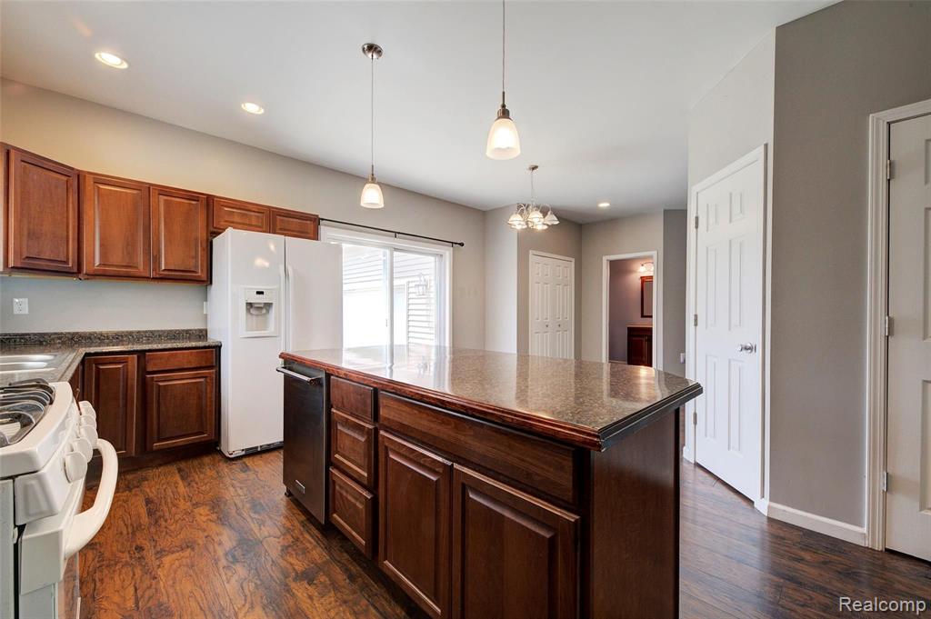503 East Clinton Street Howell, MI 48843 - Photo 14 of 58