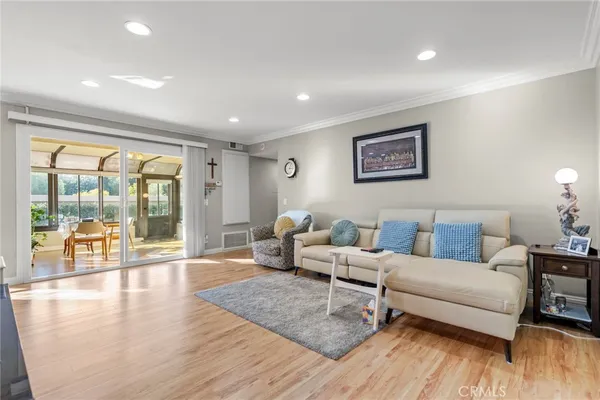 $515,000 | 13610 La Jolla Circle, Unit D, La Mirada, CA 90638