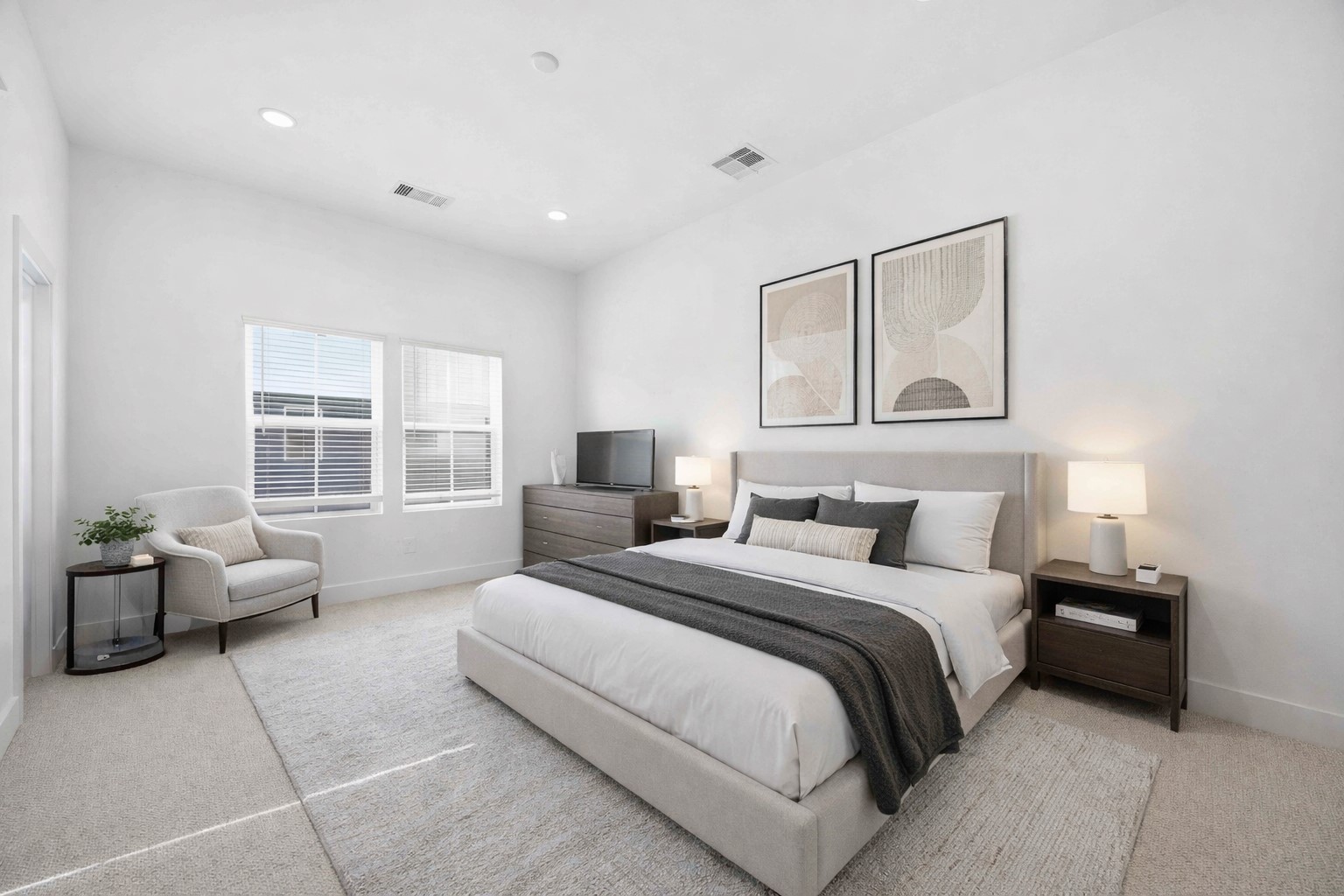 8320 Springwood Cyn Lane Houston, TX 77055 - Photo 18 of 25 Primary Bedroom Virtually staged